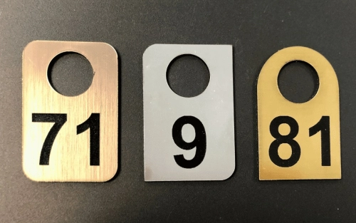 Изготовление номерка на металлопластике Элемент 2