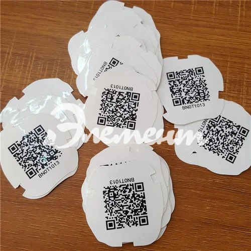 Стикер  визитка с QR-кодом2