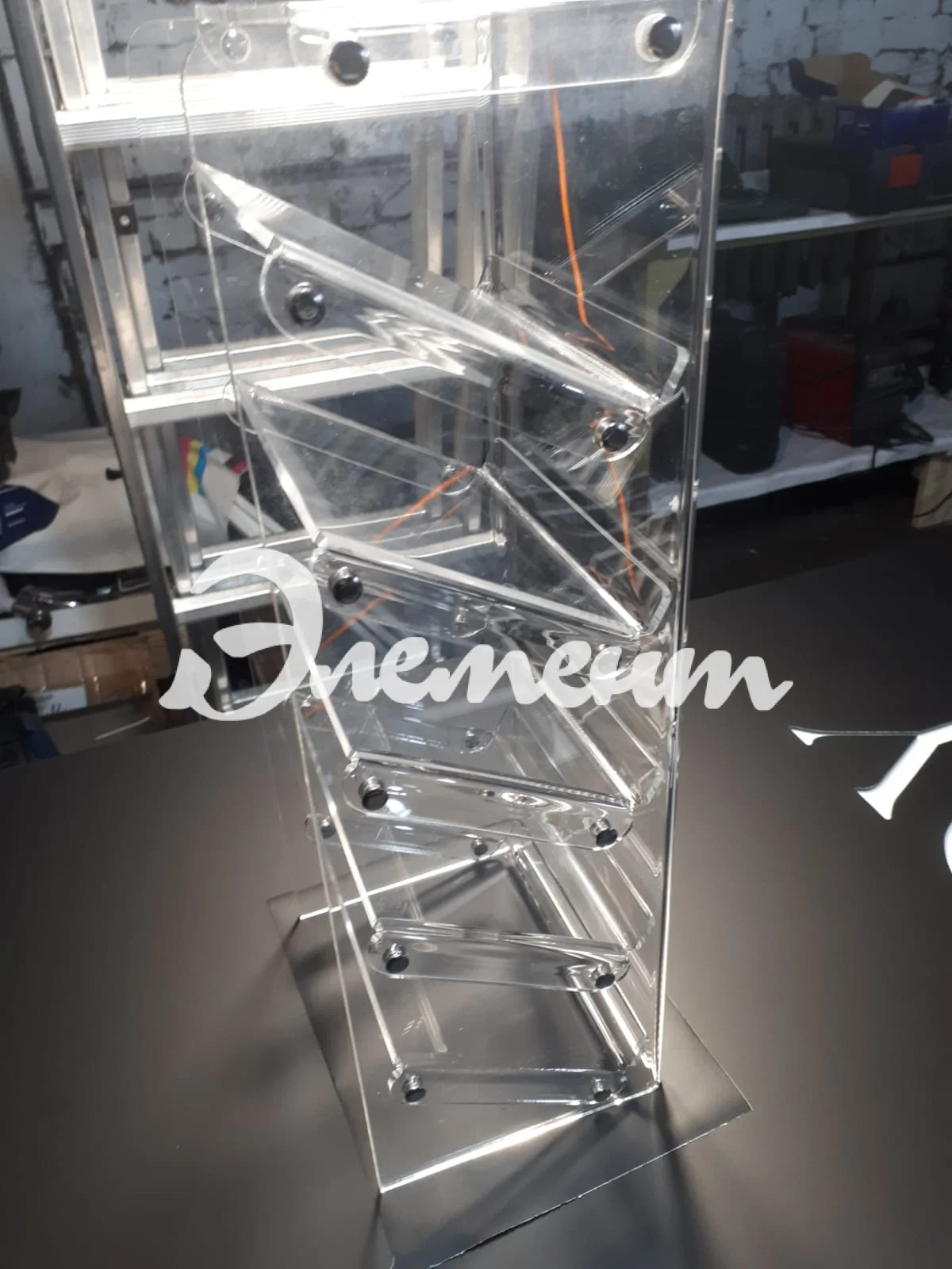 СтеллажиСигарет3