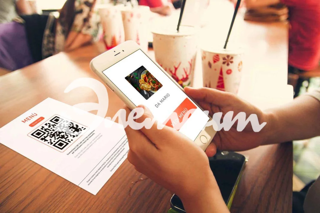 Стикер с QR-кодом на стол в кафе2